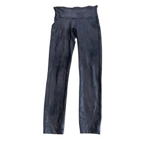 Spanx Faux Leather Ready to wow Leggings Size medium Black